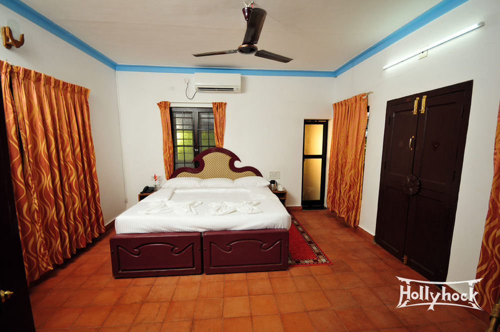 Bed and Breakfast Holly Hock Munnar Esterno foto