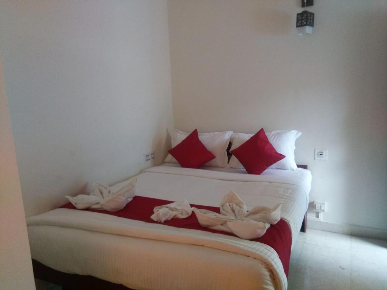 Bed and Breakfast Holly Hock Munnar Esterno foto