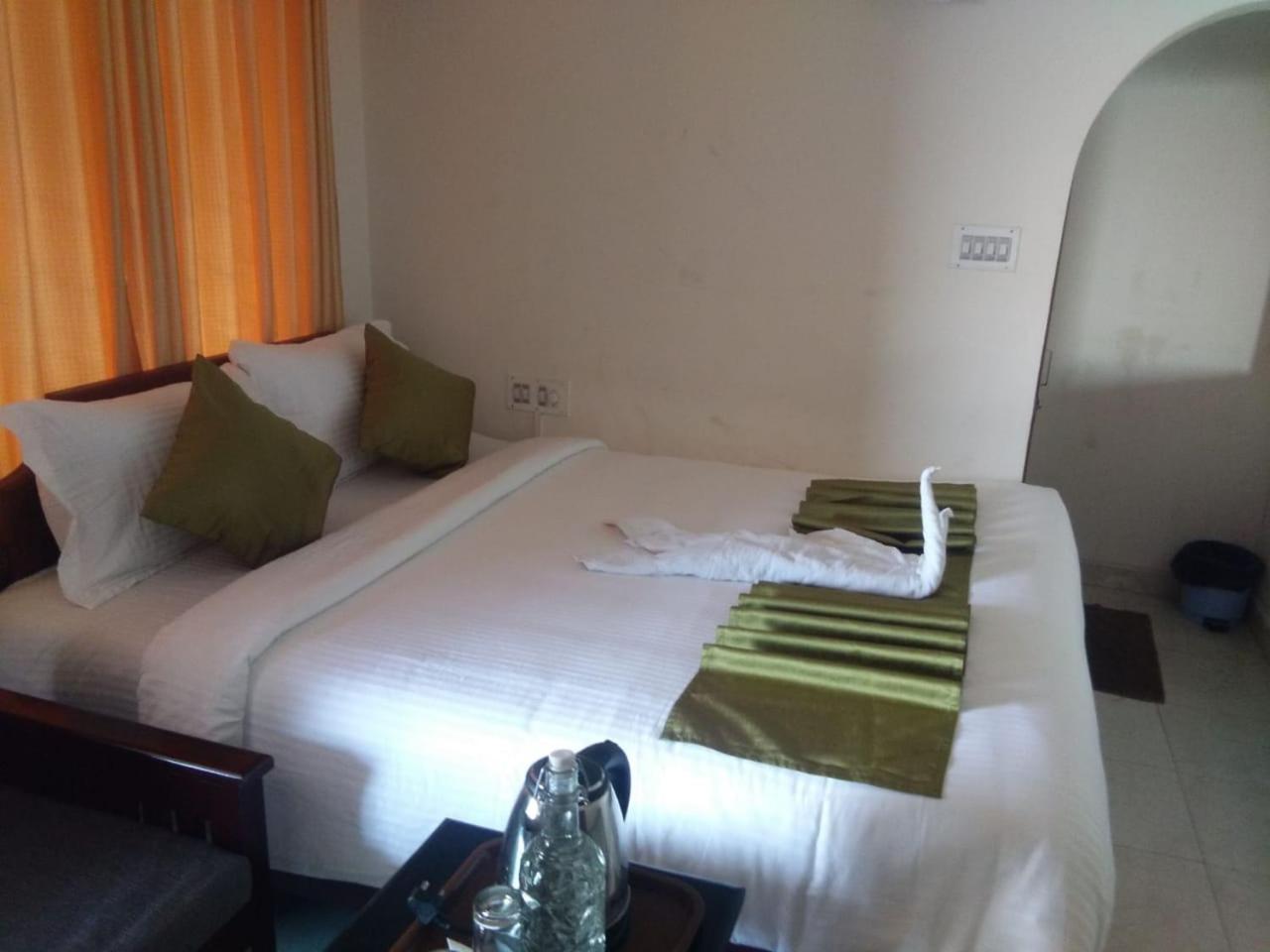 Bed and Breakfast Holly Hock Munnar Esterno foto